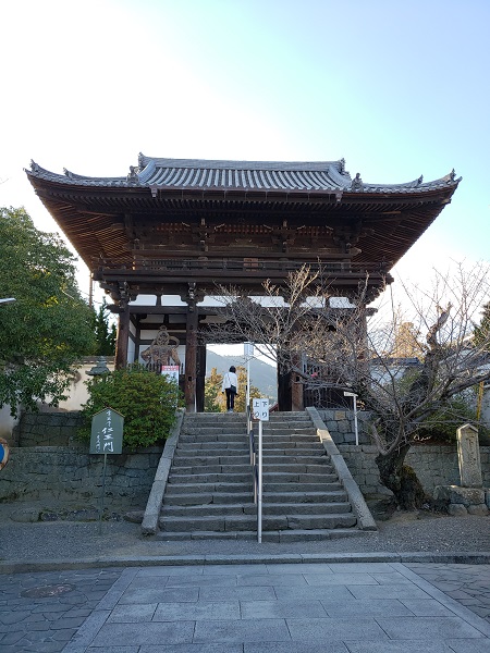 聖徳太子の異母弟、麻呂子王ゆかりの當麻寺